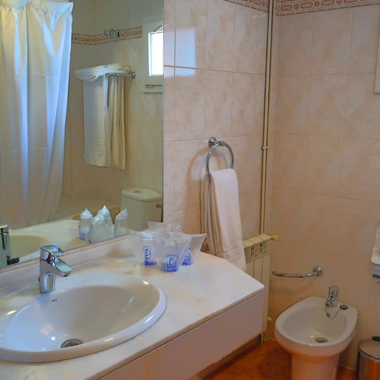 Hotel Urogallo - Habitación cuádruple - 1