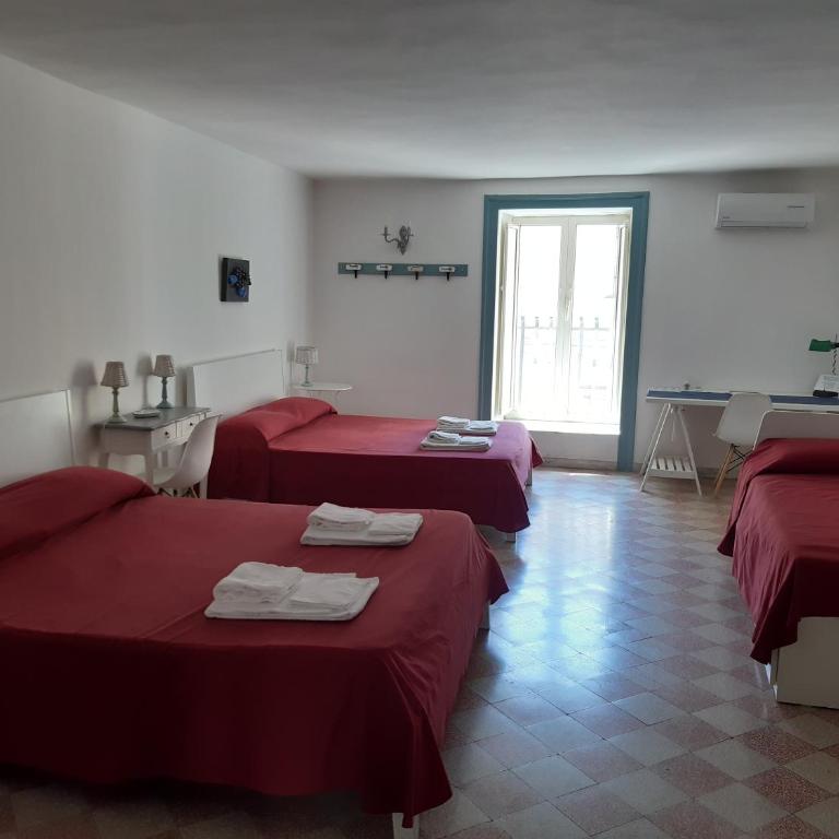 B&B Alchimia Napoletana - Family Room with Private Bathroom - 6