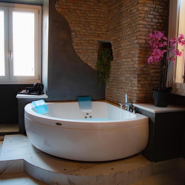 Rhome Luxury suite - Suite King con Vasca Idromassaggio - 35