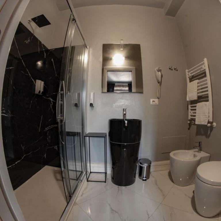 Rhome Luxury suite - Camera Matrimoniale Superior con Doccia - 12