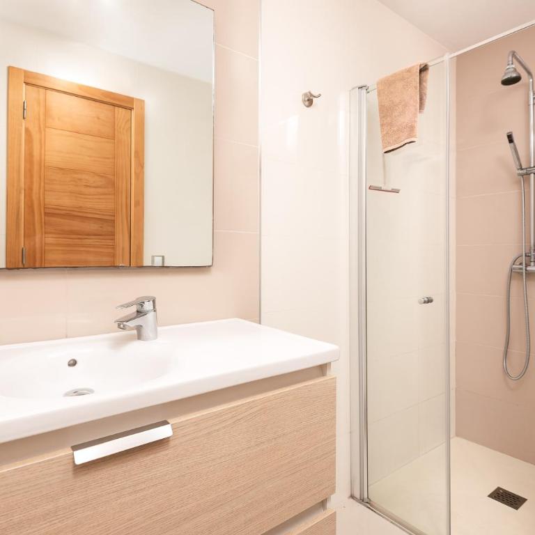 Apartamentos Las Palmeras - Apartamento de 2 dormitorios 4B - 6