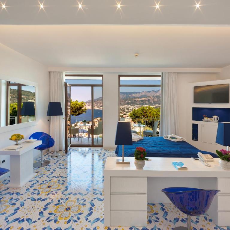 Grand Hotel President - King Suite with Spa Bath - 6