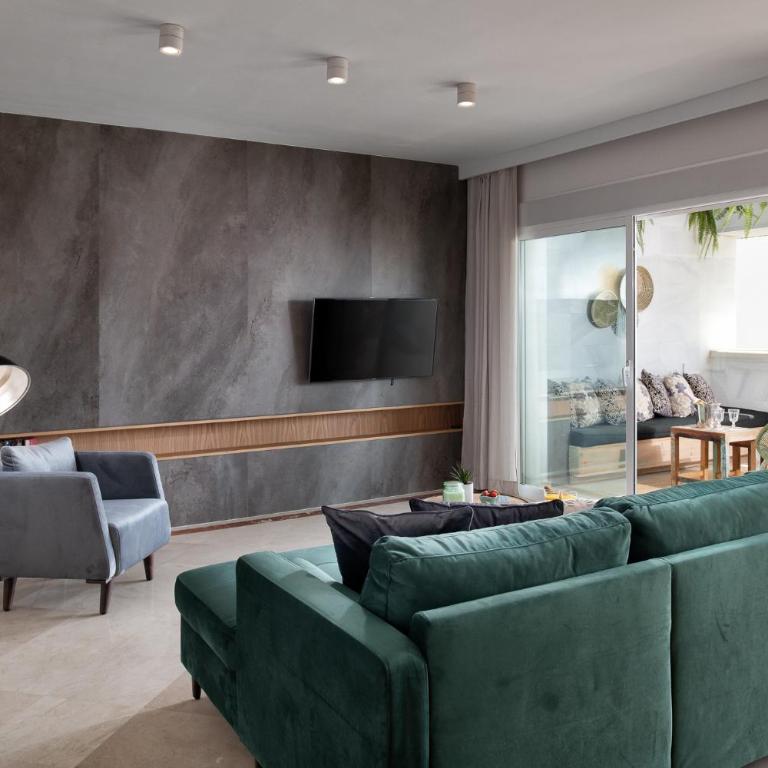 MARBELLA CITY BEACHFRONT WITH SEA VIEW - Two-Bedroom Apartment - 1