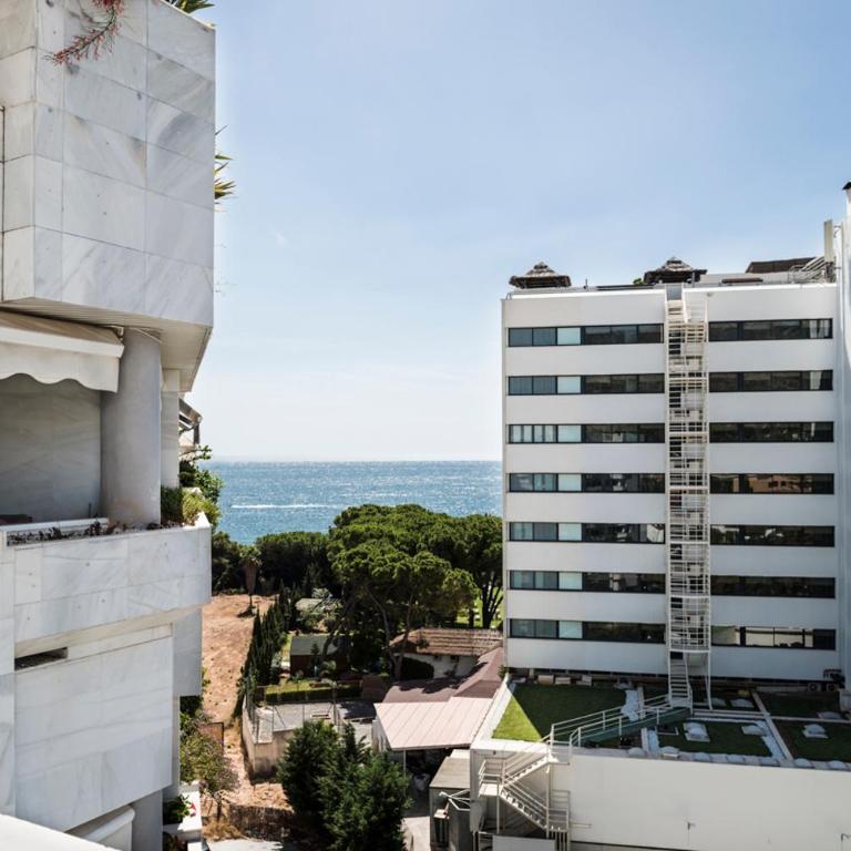 MARBELLA CITY BEACHFRONT WITH SEA VIEW - Two-Bedroom Apartment - 10