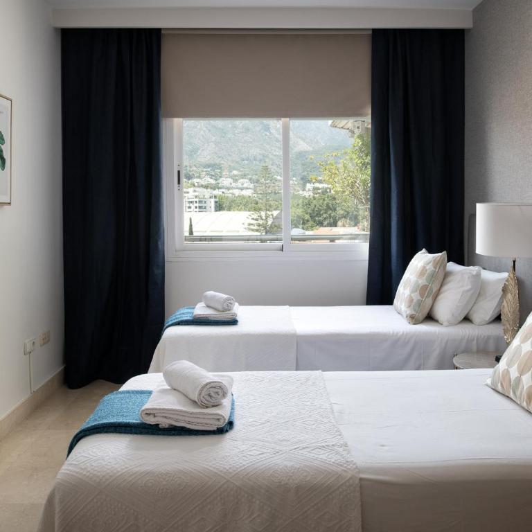 MARBELLA CITY BEACHFRONT WITH SEA VIEW - Two-Bedroom Apartment - 19