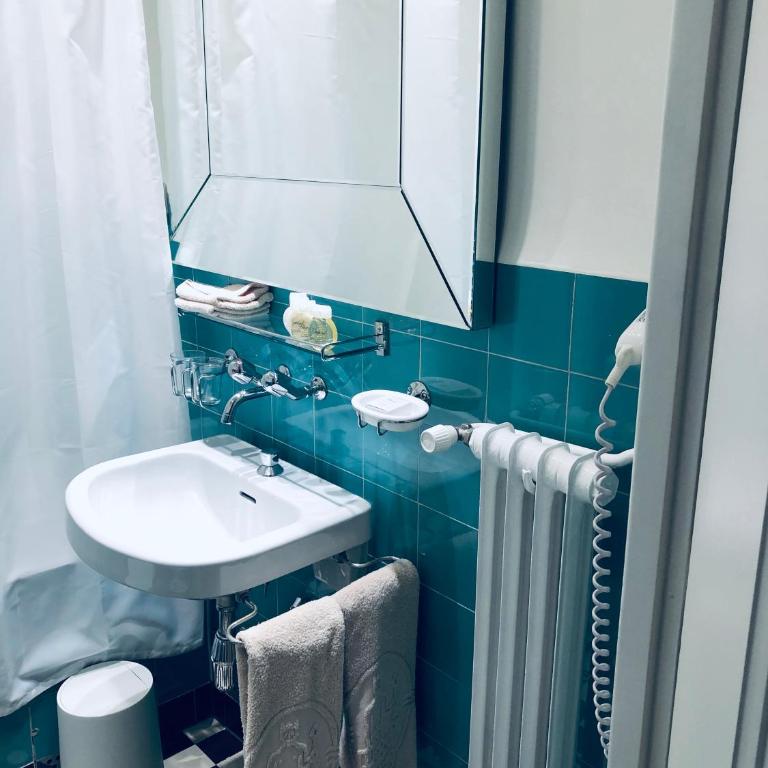 Hotel Adriatica - Chambre Simple Standard - 11