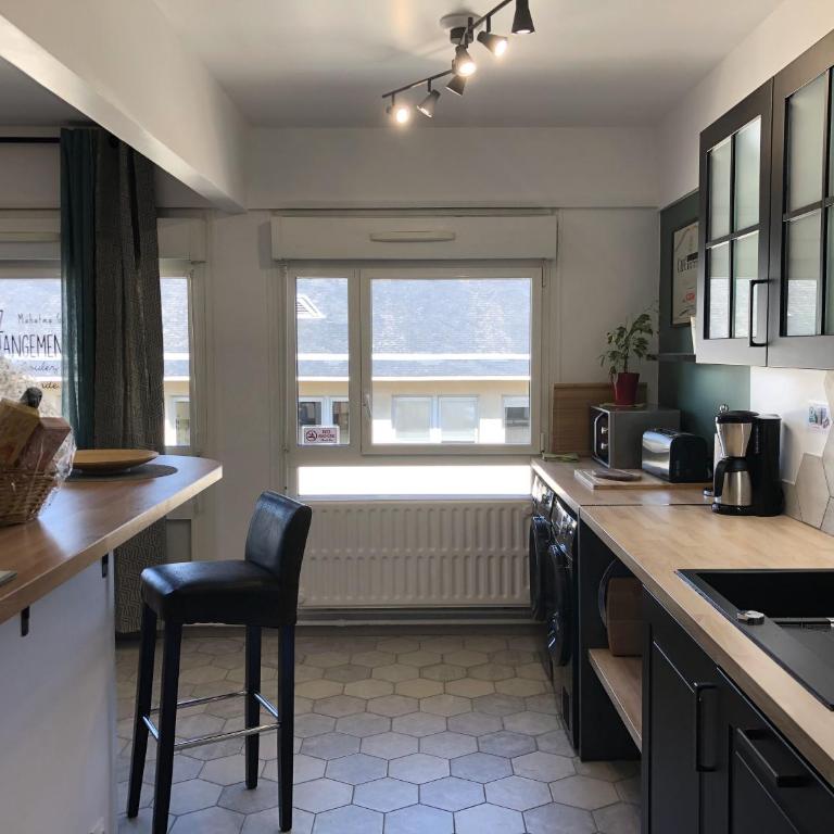 Grand T3- Spacious 2BR Apartement with free parking near city-center Ideal Business & Reims Visits - Appartement 2 Chambres - 14