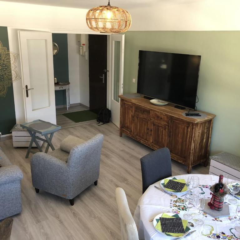 Grand T3- Spacious 2BR Apartement with free parking near city-center Ideal Business & Reims Visits - Appartement 2 Chambres - 15