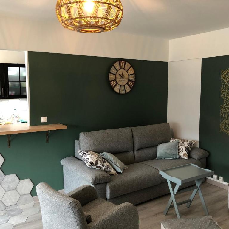 Grand T3- Spacious 2BR Apartement with free parking near city-center Ideal Business & Reims Visits - Appartement 2 Chambres - 8