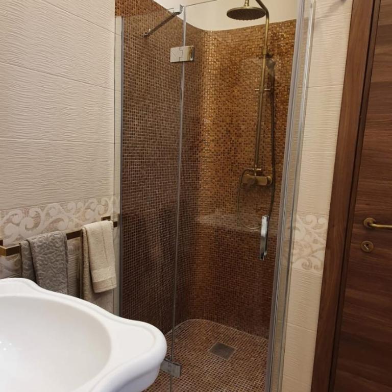 GOLD SUITE - Appartamento con 1 Camera da Letto - 11