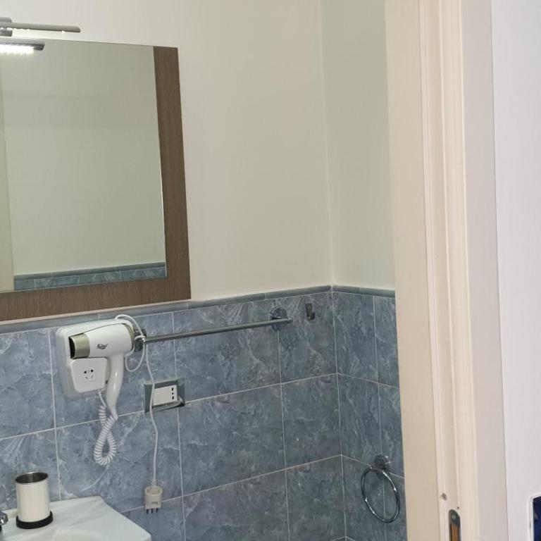 Domina Romae B&B - Camera Tripla con Bagno Privato - 2