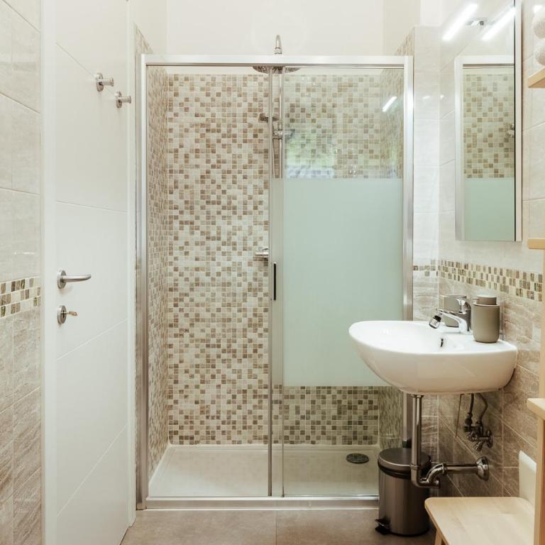 BioBenessere Eco-B&B -Adults Only- Moto&Bike Parking - Camera Deluxe - 7