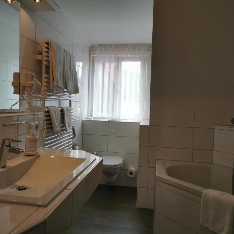 Wittelsbacher Hof - Doppelzimmer ohne Balkon - 3
