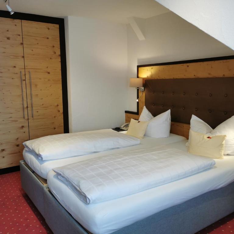 Wittelsbacher Hof - Doppelzimmer ohne Balkon - 2