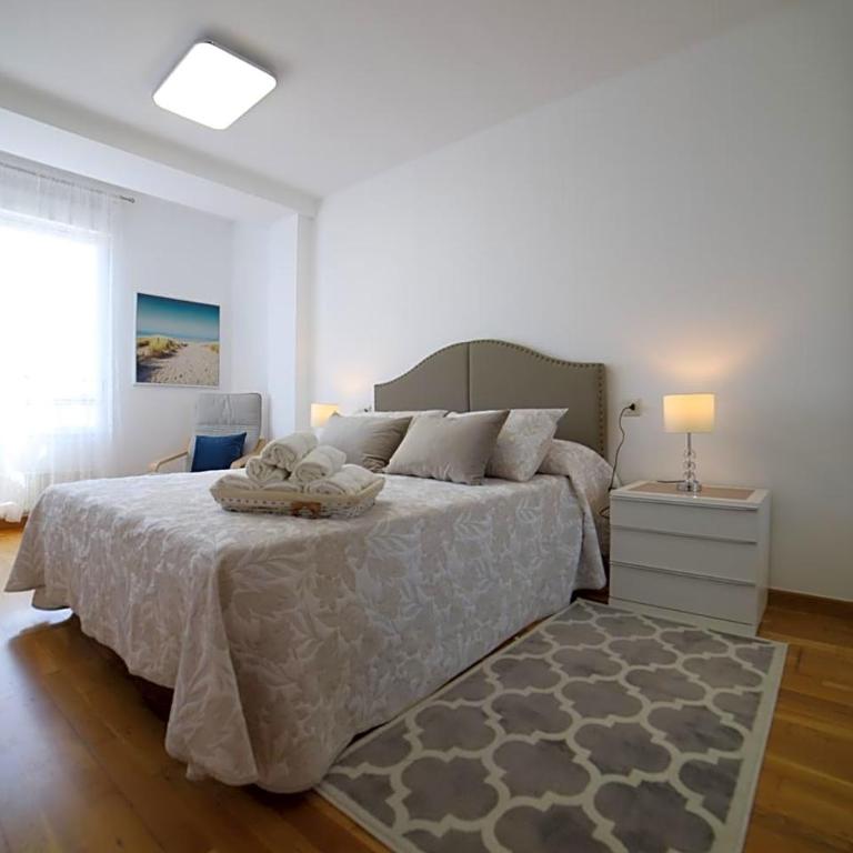 Playa ARBEYAL & Garaje - Apartamento de 2 dormitorios - 1