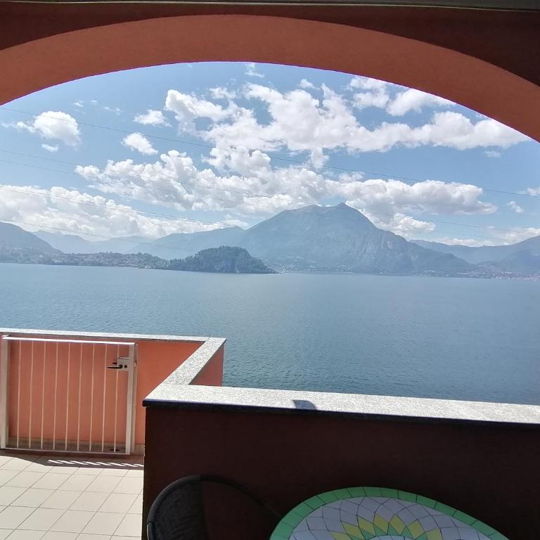 Blu Panorama belvedere lago di Como - Appartamento con Vista Lago - 13