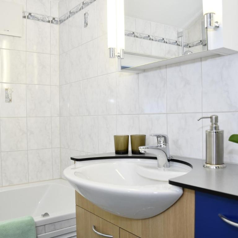 Hotel Elite - Superior Doppelzimmer mit Whirlpool-Badewanne - 2