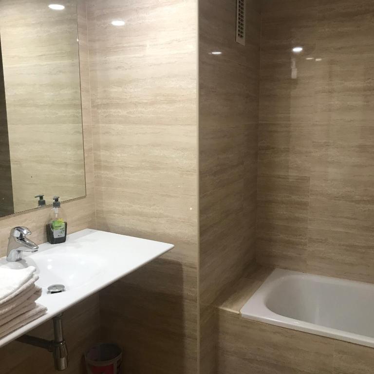 Confortable apartamento con vista al mar en Cambrils playa Esquirol - Appartement 3 Chambres - 13