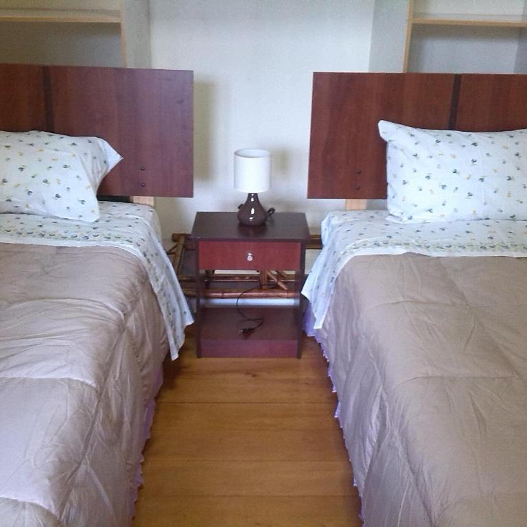 Hostal Kutralwe - Economy Twin Room with Shared Bathroom - 1