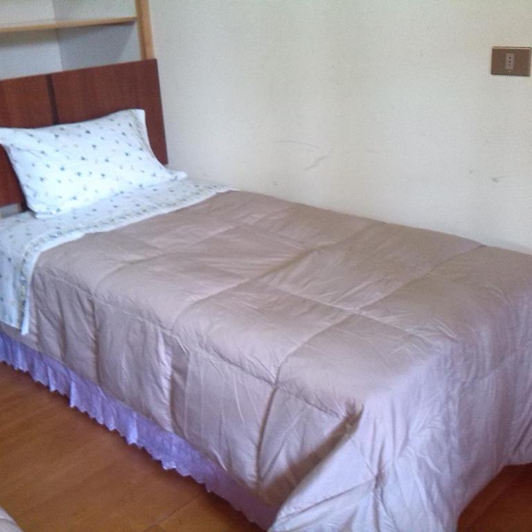 Hostal Kutralwe - Economy Twin Room with Shared Bathroom - 2