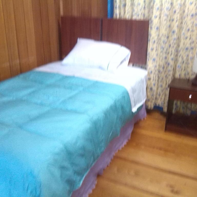 Hostal Kutralwe - Standard Twin Room with Shared Bathroom - 1