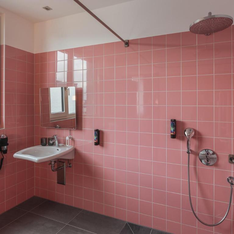 Holiday Inn - the niu, Loco Munich North by IHG - Standard Queen Room - Accessible - 2