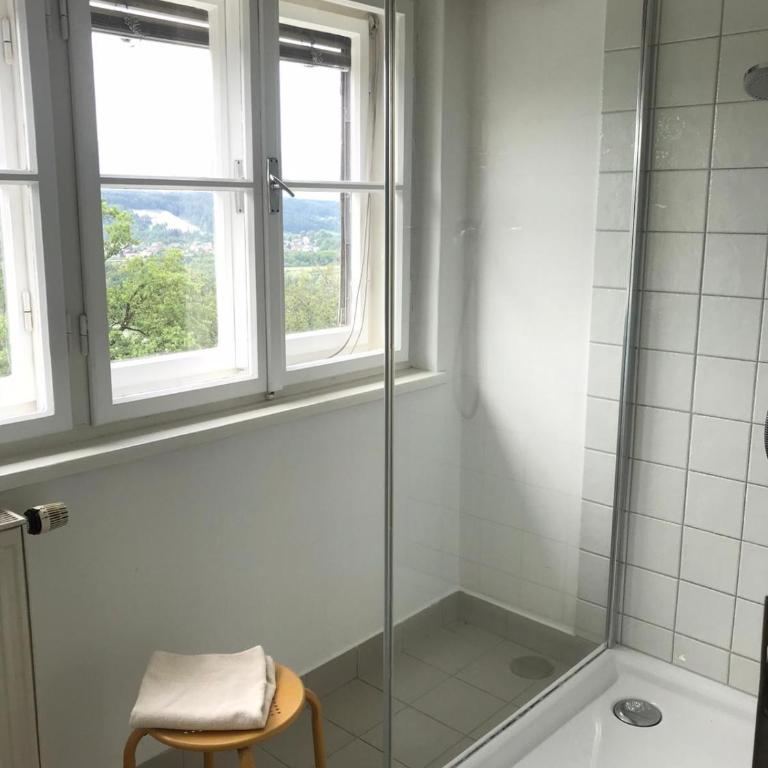 Kloster Wernberg - Einzelzimmer mit Gemeinschaftsdusche und -WC - 1