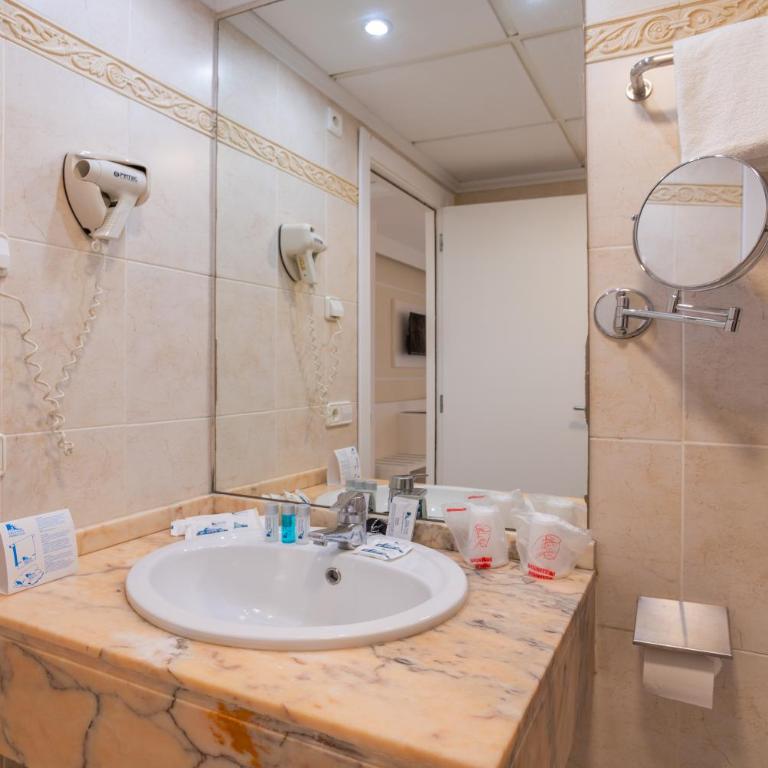 Gran Hotel Peñiscola - Habitación Familiar (2 adultos + 1 niño) - 6