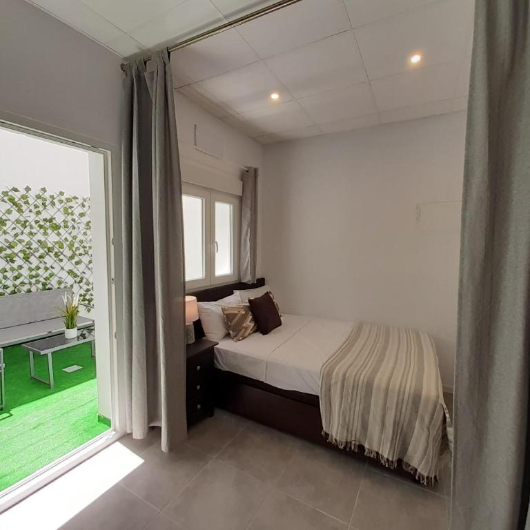 Tropical Garden Apartment - One-Bedroom Apartment - 10