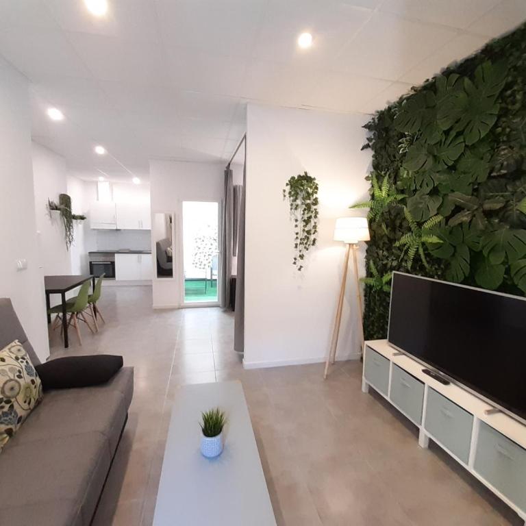 Tropical Garden Apartment - One-Bedroom Apartment - 1