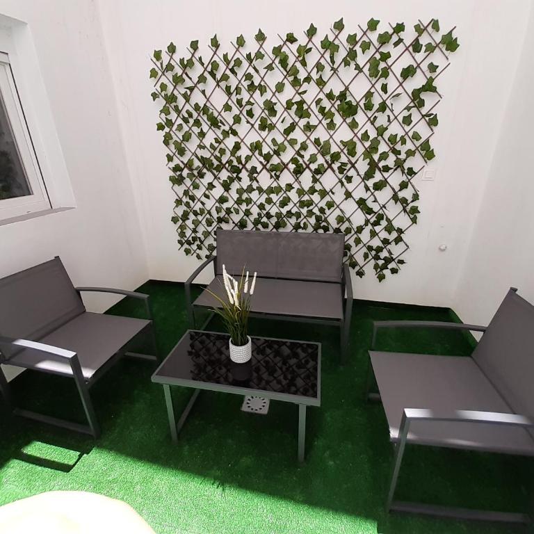 Tropical Garden Apartment - One-Bedroom Apartment - 7