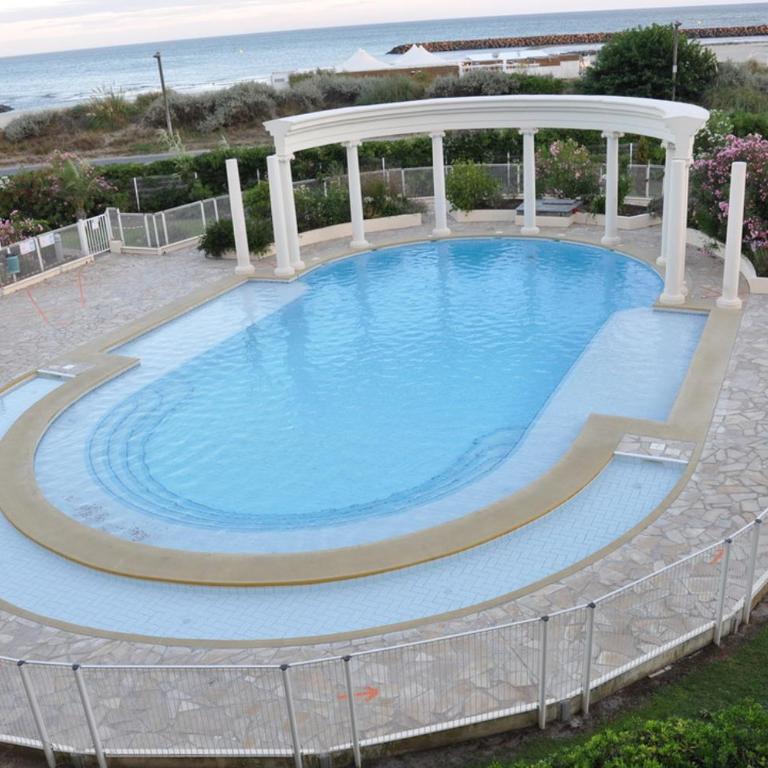 Mandana - Three-Bedroom Apartment - 18