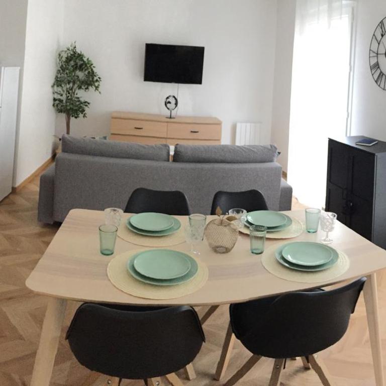 Welcome au Dazzling Stay - Apartment with Balcony - 12