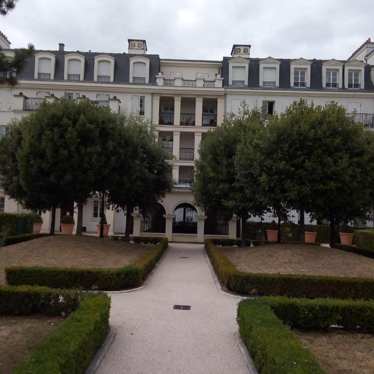 Welcome au Dazzling Stay - Apartment with Balcony - 23