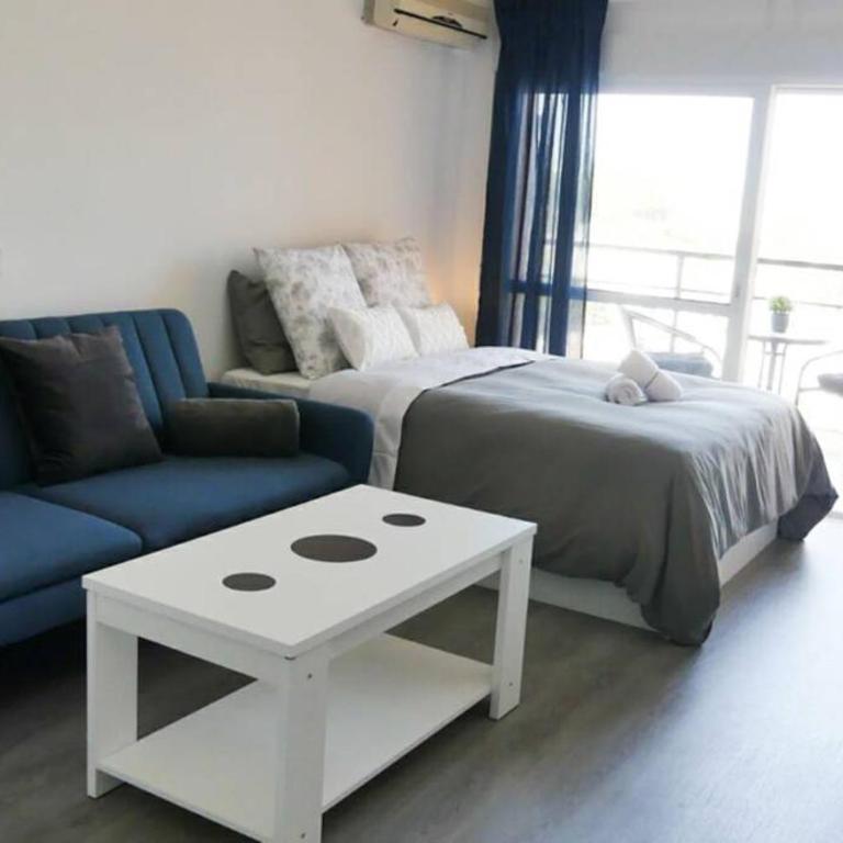 HOLIDAY RENTALS PISCINA, PLAYA PARKING a 5 min caminando del PUERTO DE BENALMADENA - Studio - 10