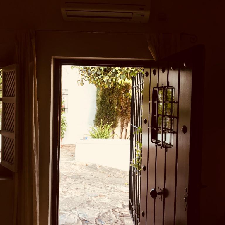 Lovely studio in Marbella close to Puente Romano - Apartamento de 1 dormitorio - 42