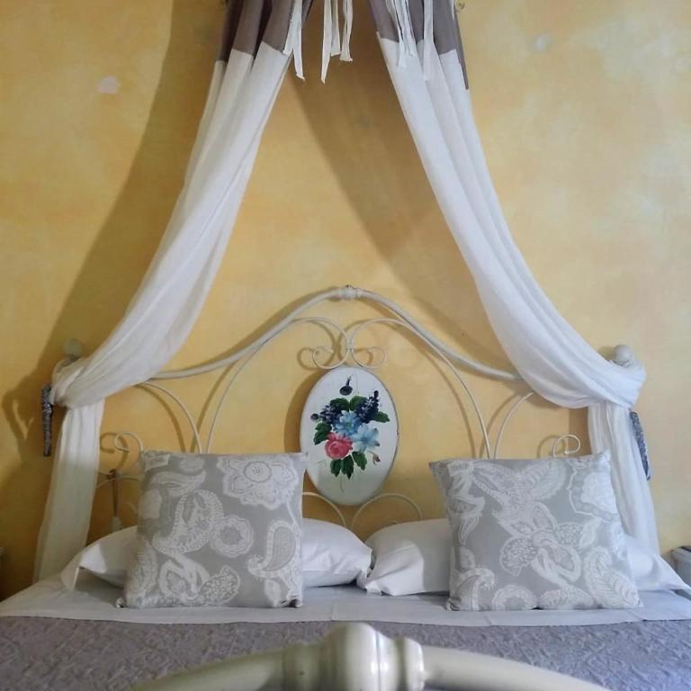 Agriturismo Il Casalino - Camera Matrimoniale con Vista Giardino - 9