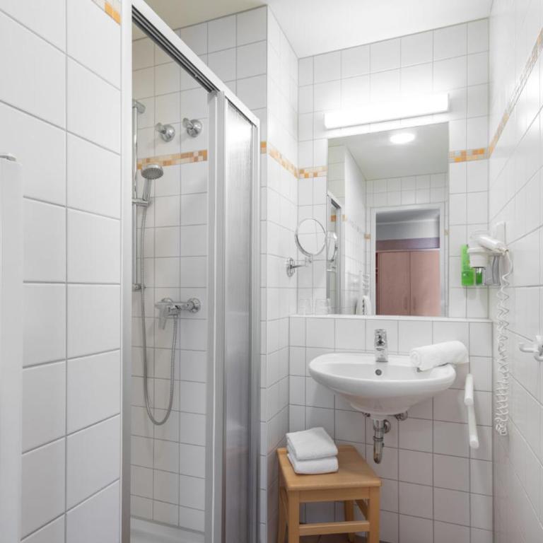 JUFA Familienresort Kempten im Allgäu - Camera Tripla - 5