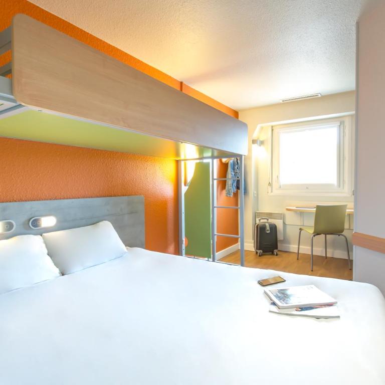 ibis budget Vienne Sud - Chambre Triple avec 1 Lit Double et 1 Lit Superposé - 6