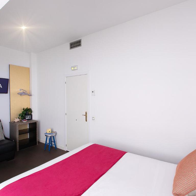Amra Barcelona Caspe - Budget Double Room - 4