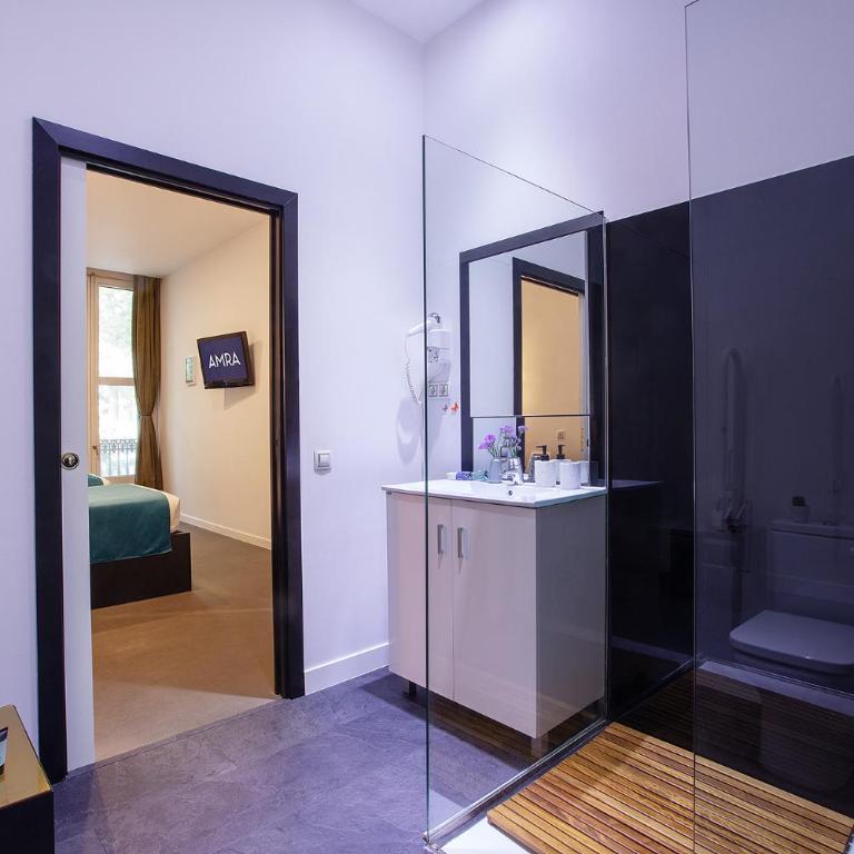 Amra Barcelona Caspe - Twin Room with Balcony - 4