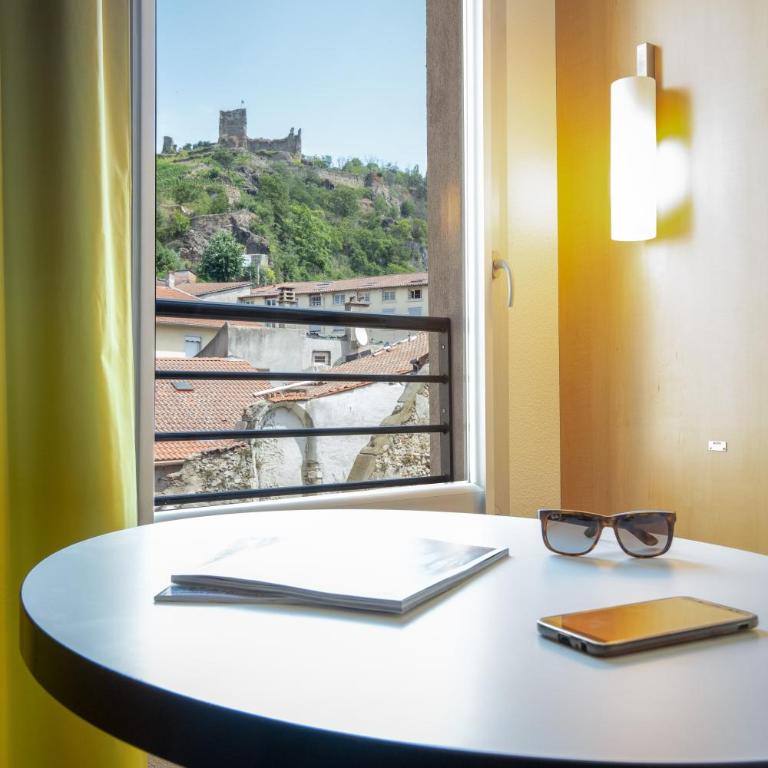 ibis Lyon Sud Vienne Saint-Louis - Chambre Standard avec 1 Lit Double et 1 Lit Simple - 6