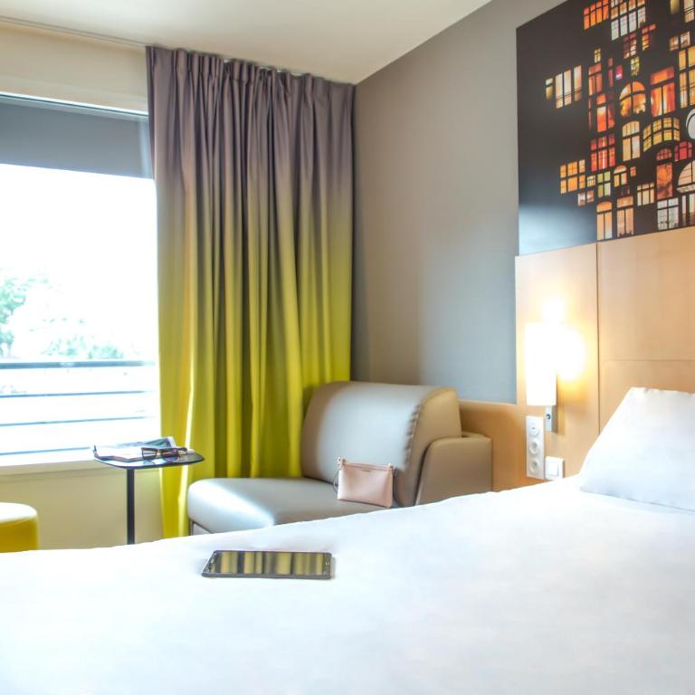 ibis Lyon Sud Vienne Saint-Louis - Chambre Standard avec 1 Lit Double et 1 Lit Simple - 8