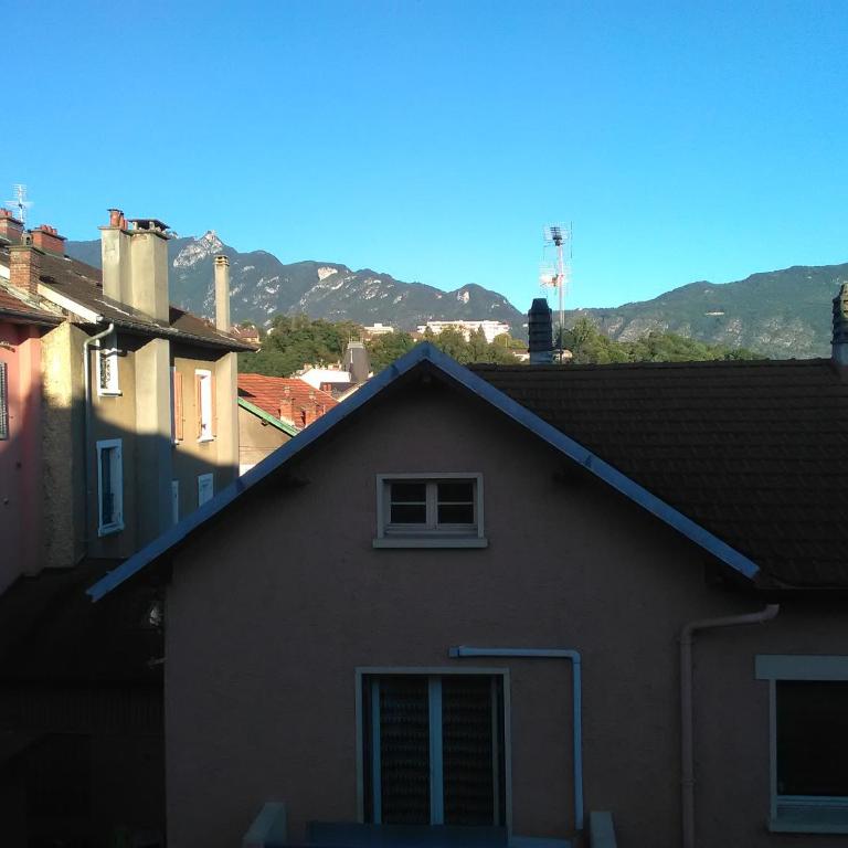 Appartements Proche du centre - Apartment mit Blick auf die Berge - 10