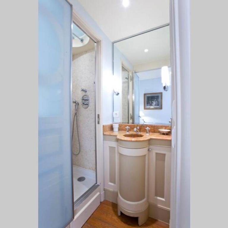 Luxury, Calm and Elegance in the heart of Champs-Elysées with a bottle of Champagne and AC - Appartement 1 Chambre - 37