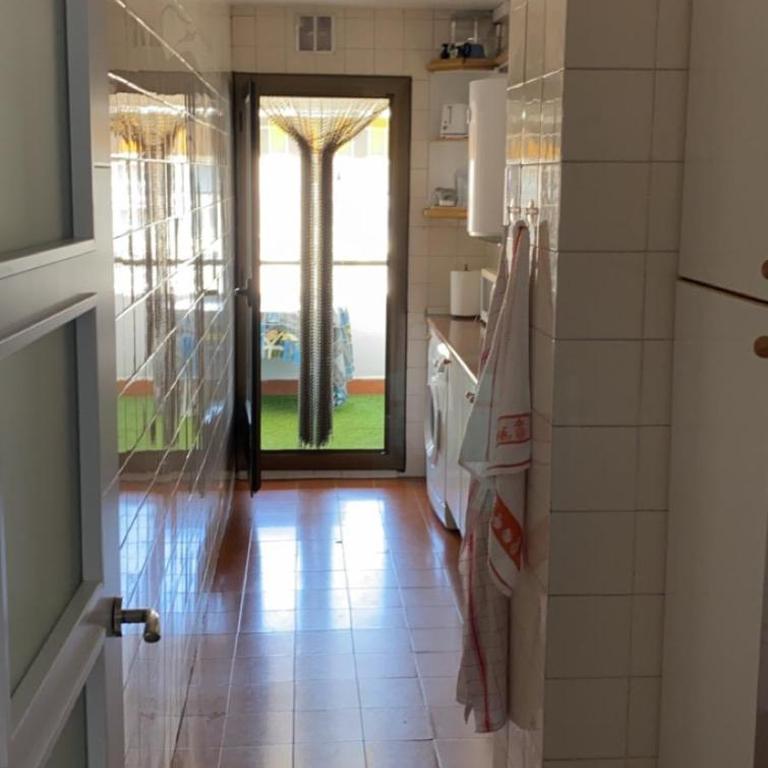 Super Apartamento en playa de la Pineda - Apartment - 6