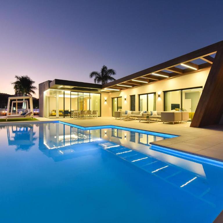 Salobre Sunset Villa V&L Salobre by VillaGranCanaria - Villa - 1