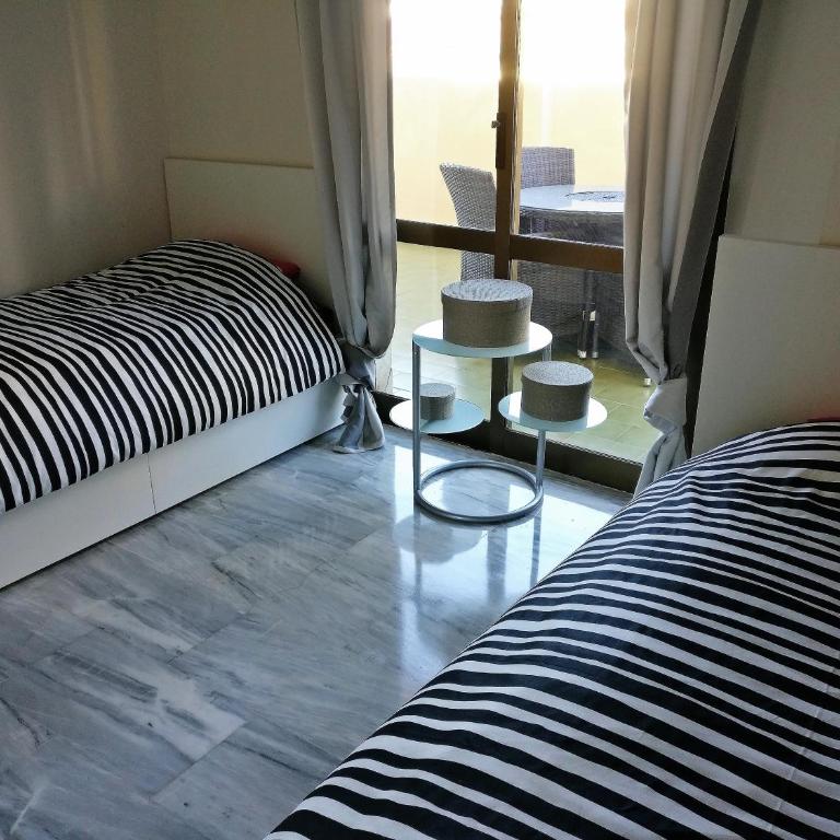 2 BEDROOM 2 BATHROOM APARTMENT in the heart of Fuengirola with big terrace and free parking space close to beach - Apartamento Deluxe - 16