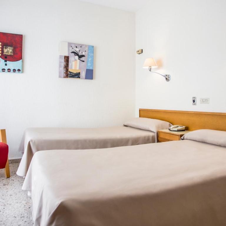 Hotel Leuka - Twin Room - 4