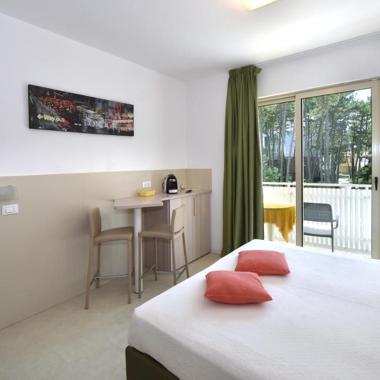 Hotel Meublè Nazionale - Due Camere Comunicanti (5 Adulti) - 5